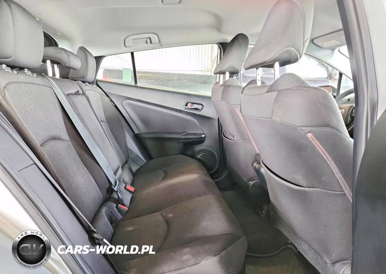 2021 Toyota Prius Le Awd-E VIN:JTDL9MFU7M3024904 - 10