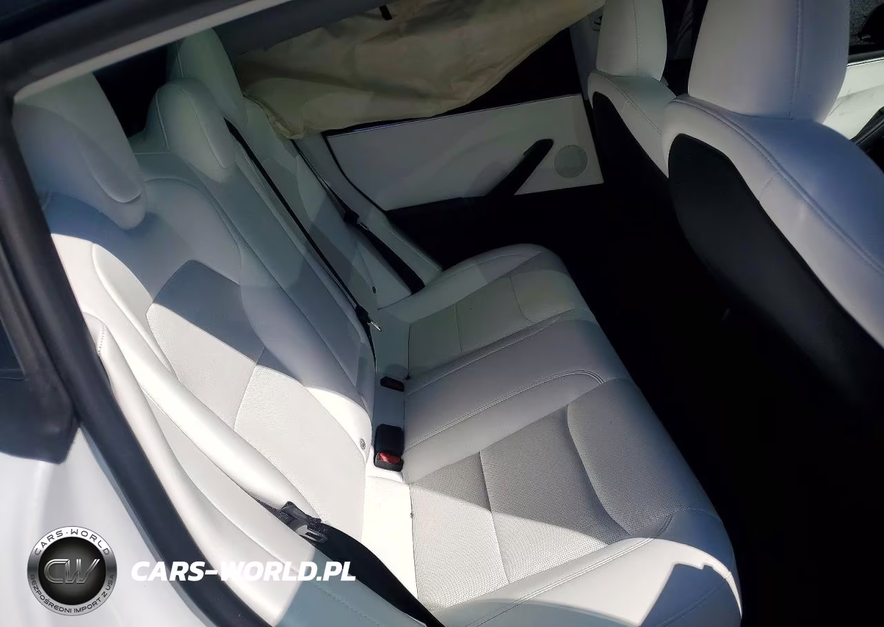 2024 Tesla Model 3 VIN:5YJ3E1EA3RF864139 - 10