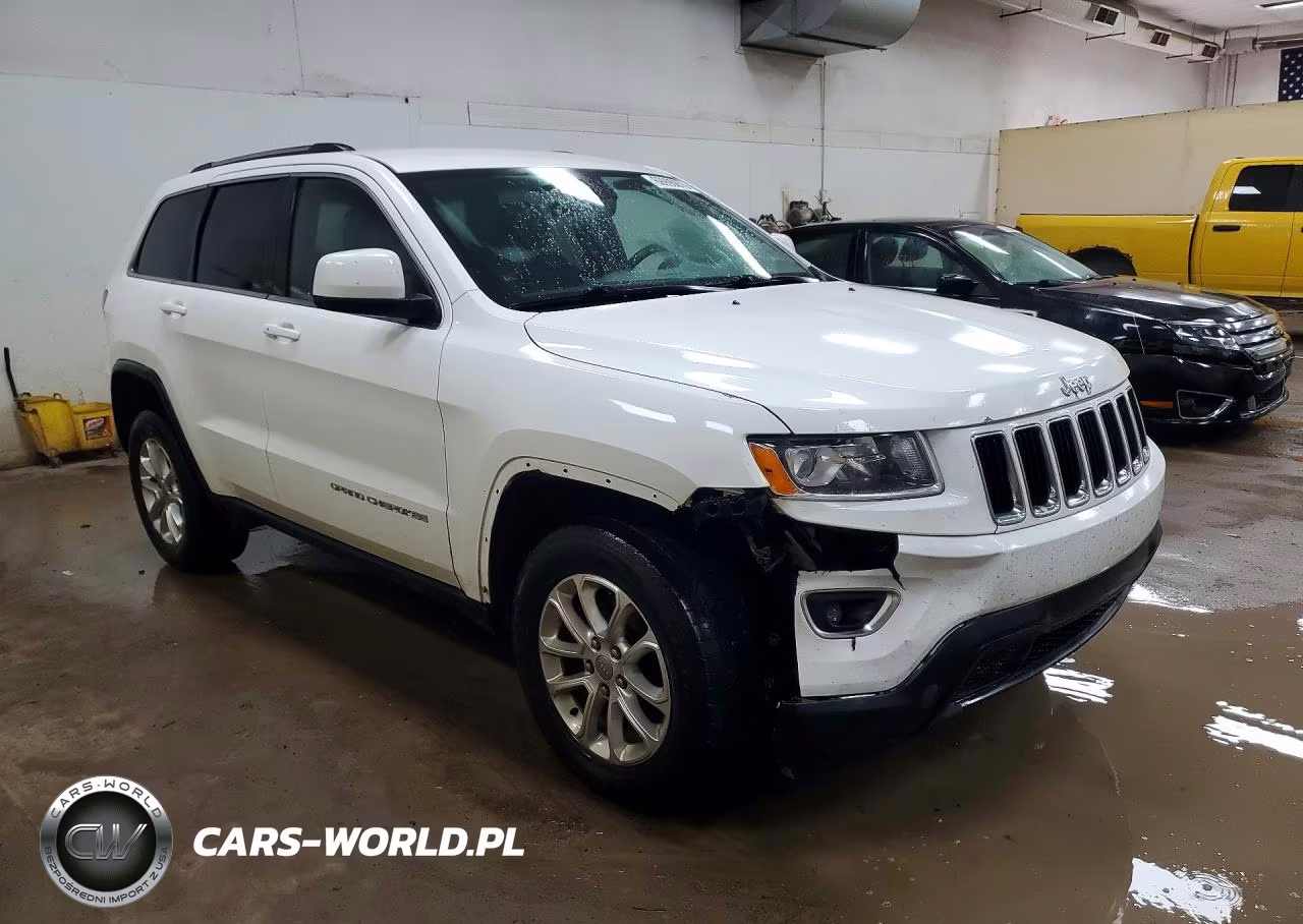 2015 Jeep Grand Cherokee Laredo VIN:1C4RJFAG2FC914213 - 4