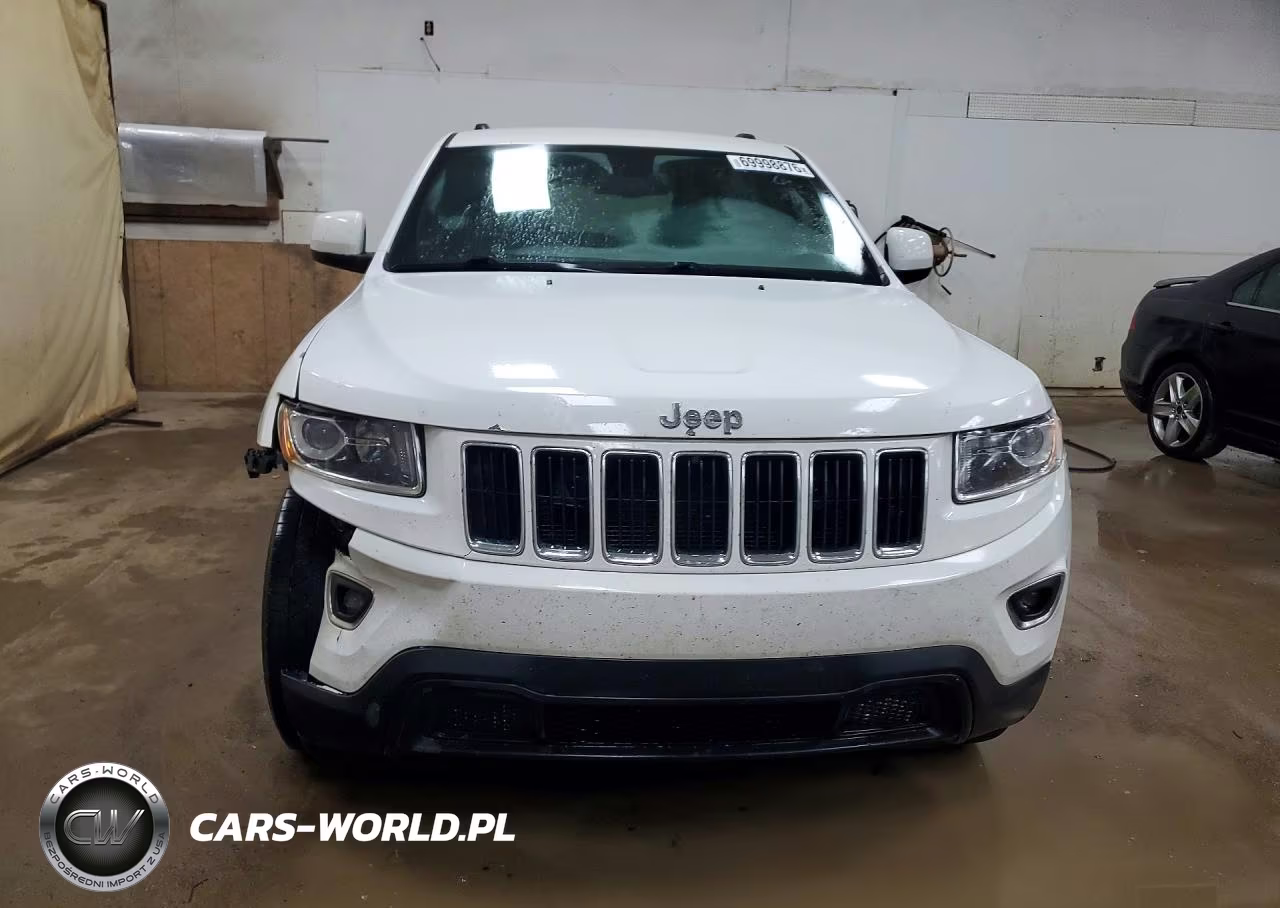 2015 Jeep Grand Cherokee Laredo VIN:1C4RJFAG2FC914213 - 5