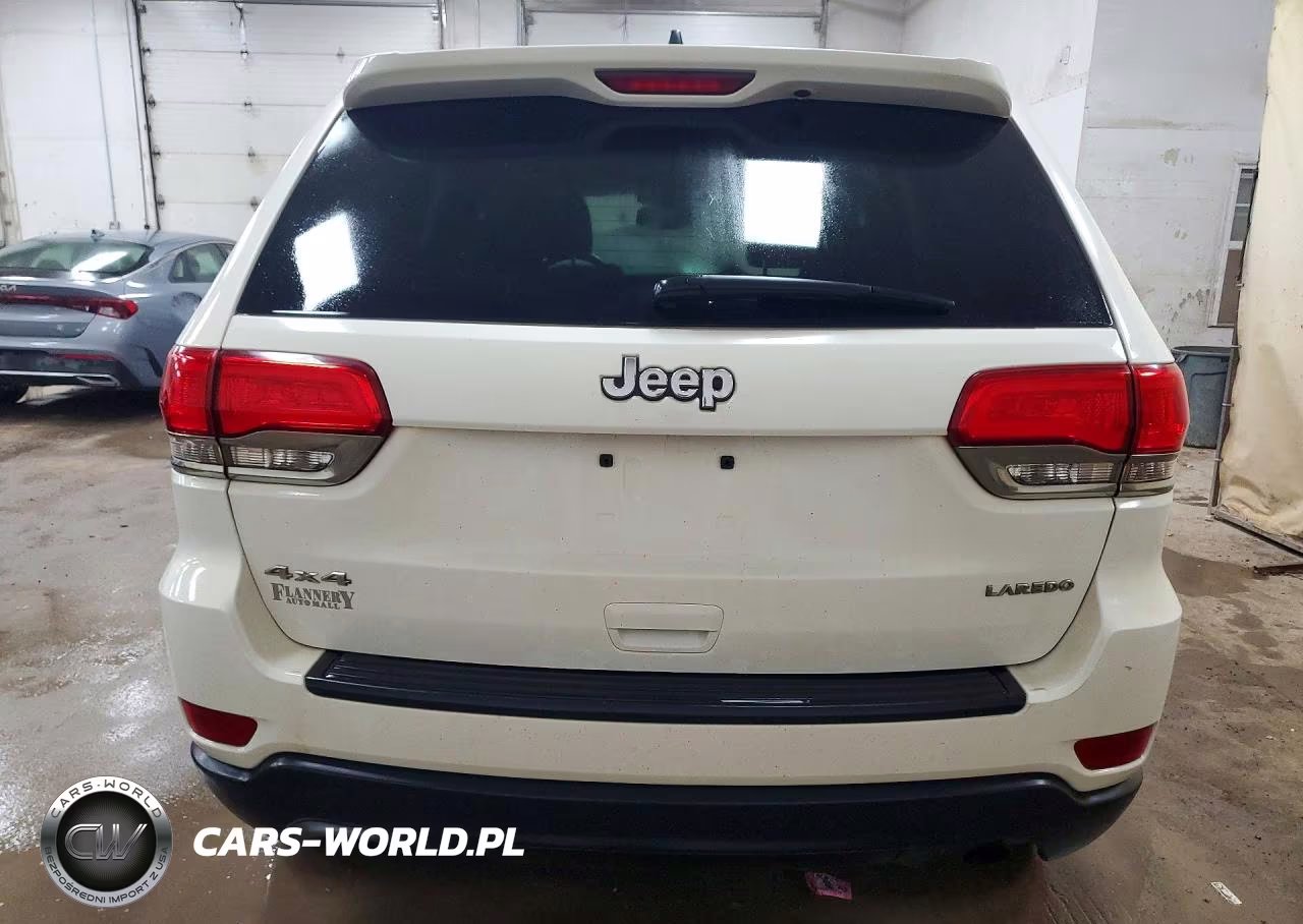 2015 Jeep Grand Cherokee Laredo VIN:1C4RJFAG2FC914213 - 6
