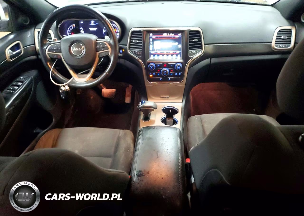 2015 Jeep Grand Cherokee Laredo VIN:1C4RJFAG2FC914213 - 8