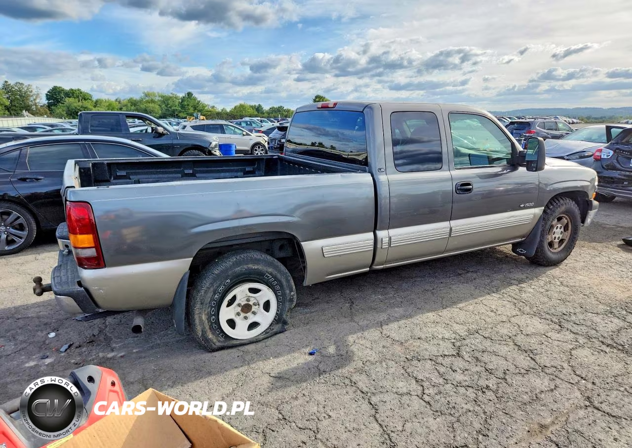 2000 Chevrolet Silverado K1500 VIN:2GCEK19T0Y1257663 - 3