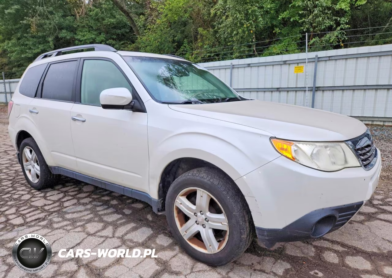2010 Subaru Forester 2.5X Premium VIN:JF2SH6CCXAH772617 - 4