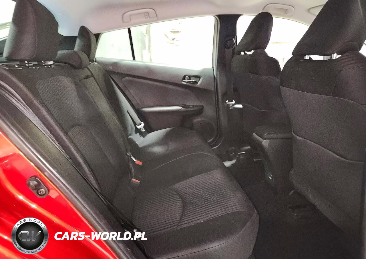 2018 Toyota Prius Two VIN:JTDKBRFU4J3583660 - 10