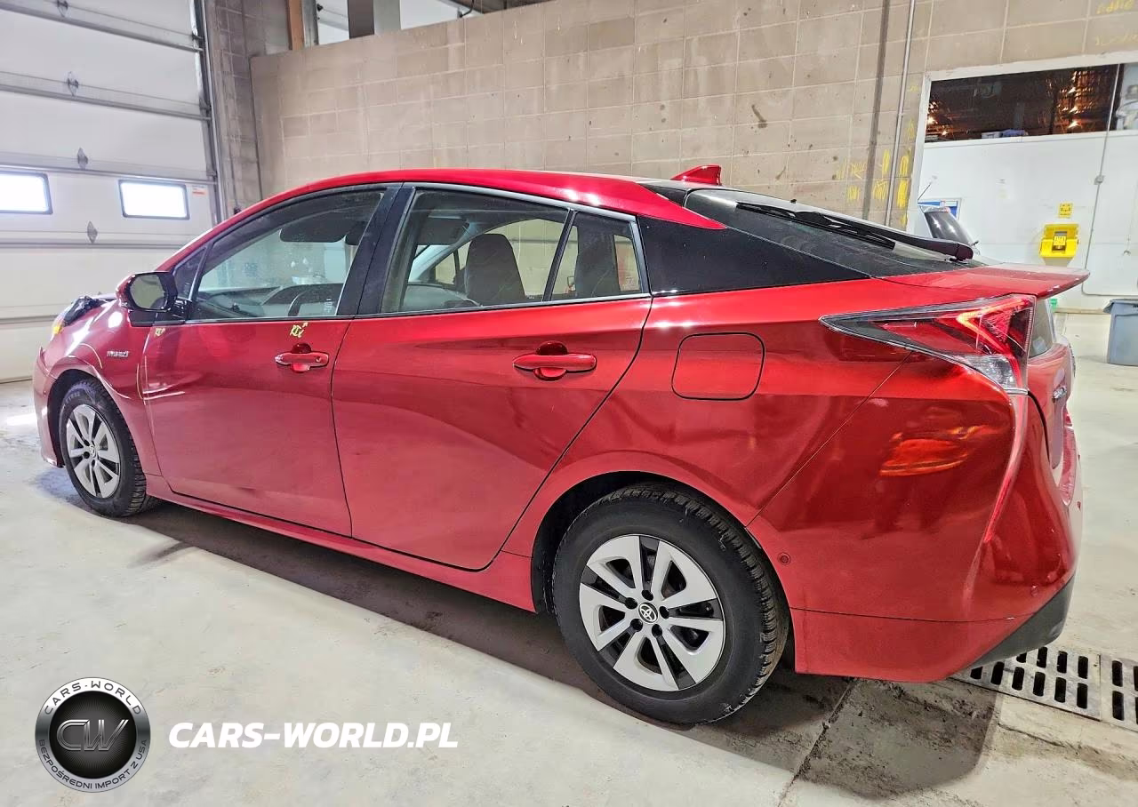 2018 Toyota Prius Two VIN:JTDKBRFU4J3583660 - 2