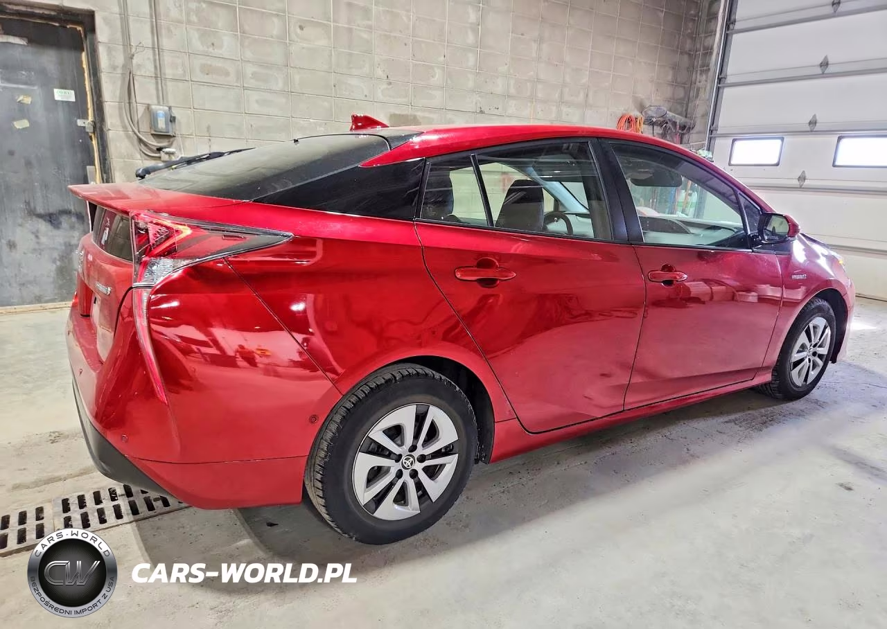 2018 Toyota Prius Two VIN:JTDKBRFU4J3583660 - 3