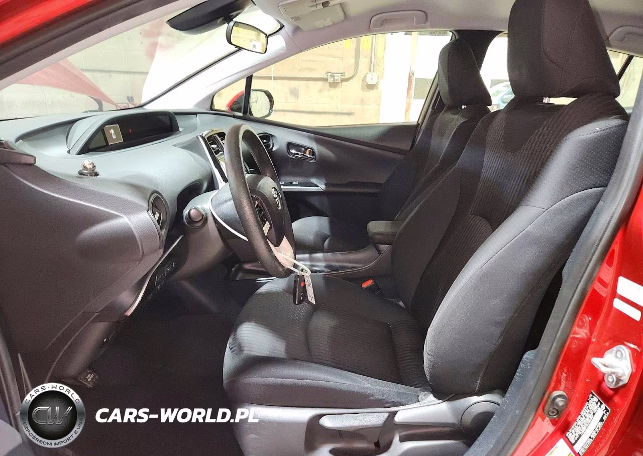 2018 Toyota Prius Two VIN:JTDKBRFU4J3583660 - 7