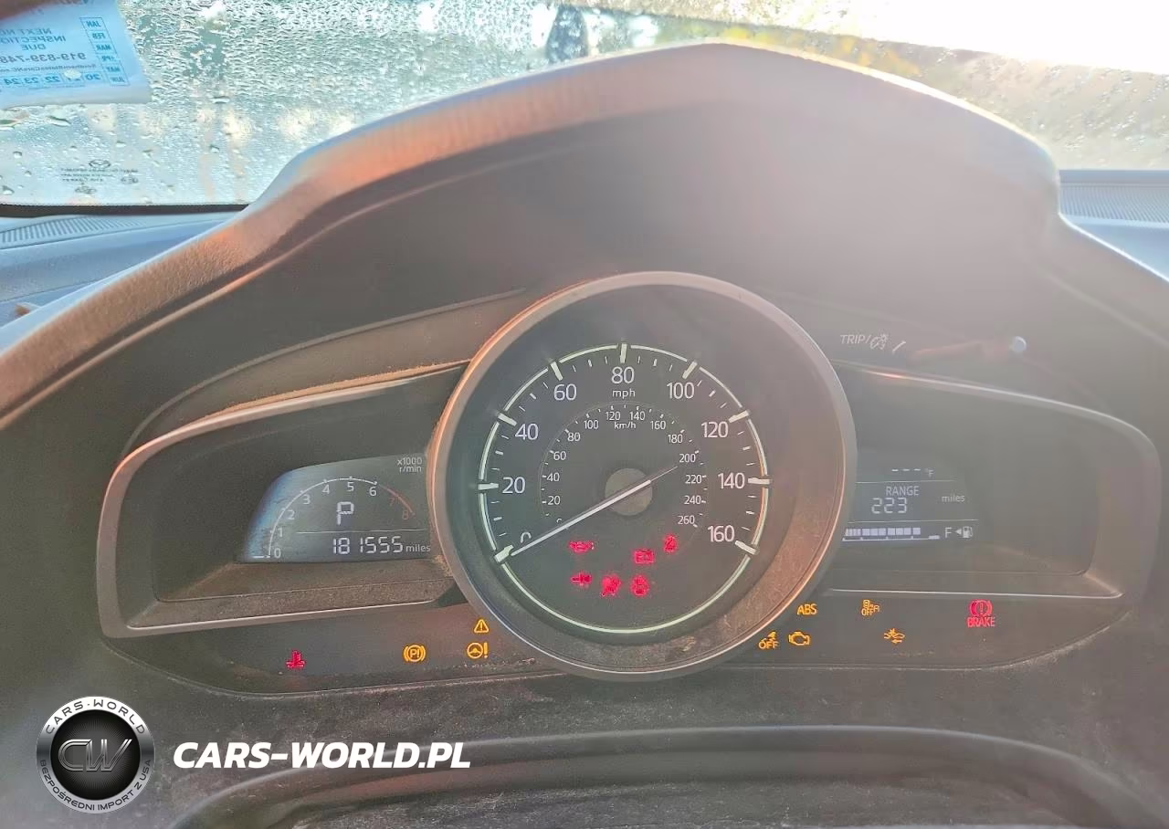 2018 Mazda 3 Touring VIN:3MZBN1V36JM174492 - 9