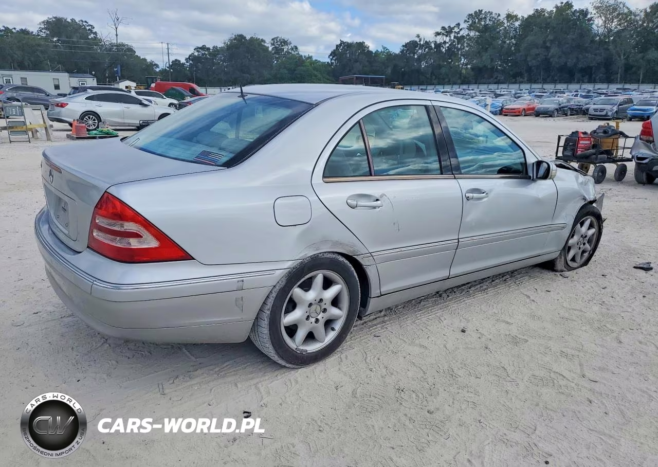 2002 Mercedes-Benz C 240 VIN:WDBRF61J92F278197 - 3