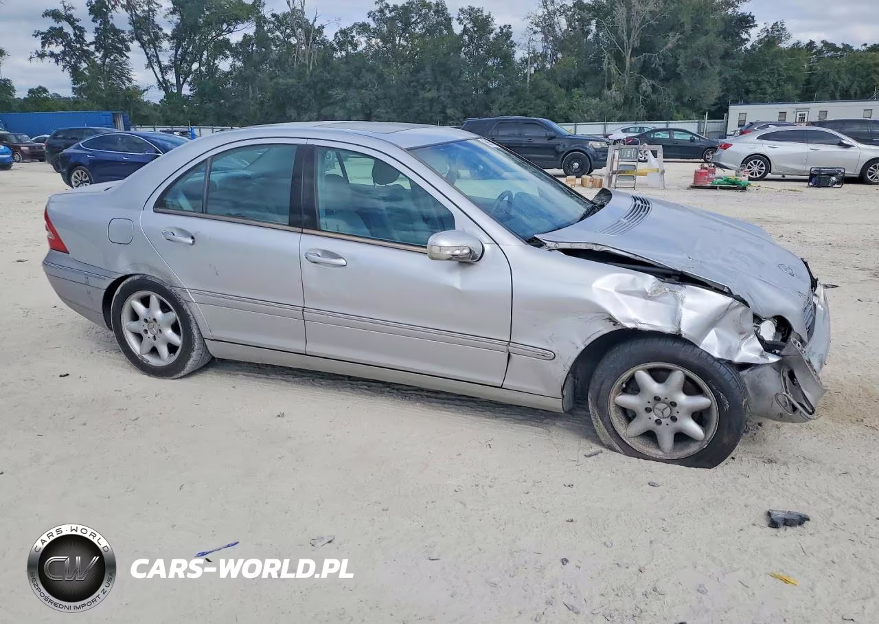 2002 Mercedes-Benz C 240 VIN:WDBRF61J92F278197 - 4