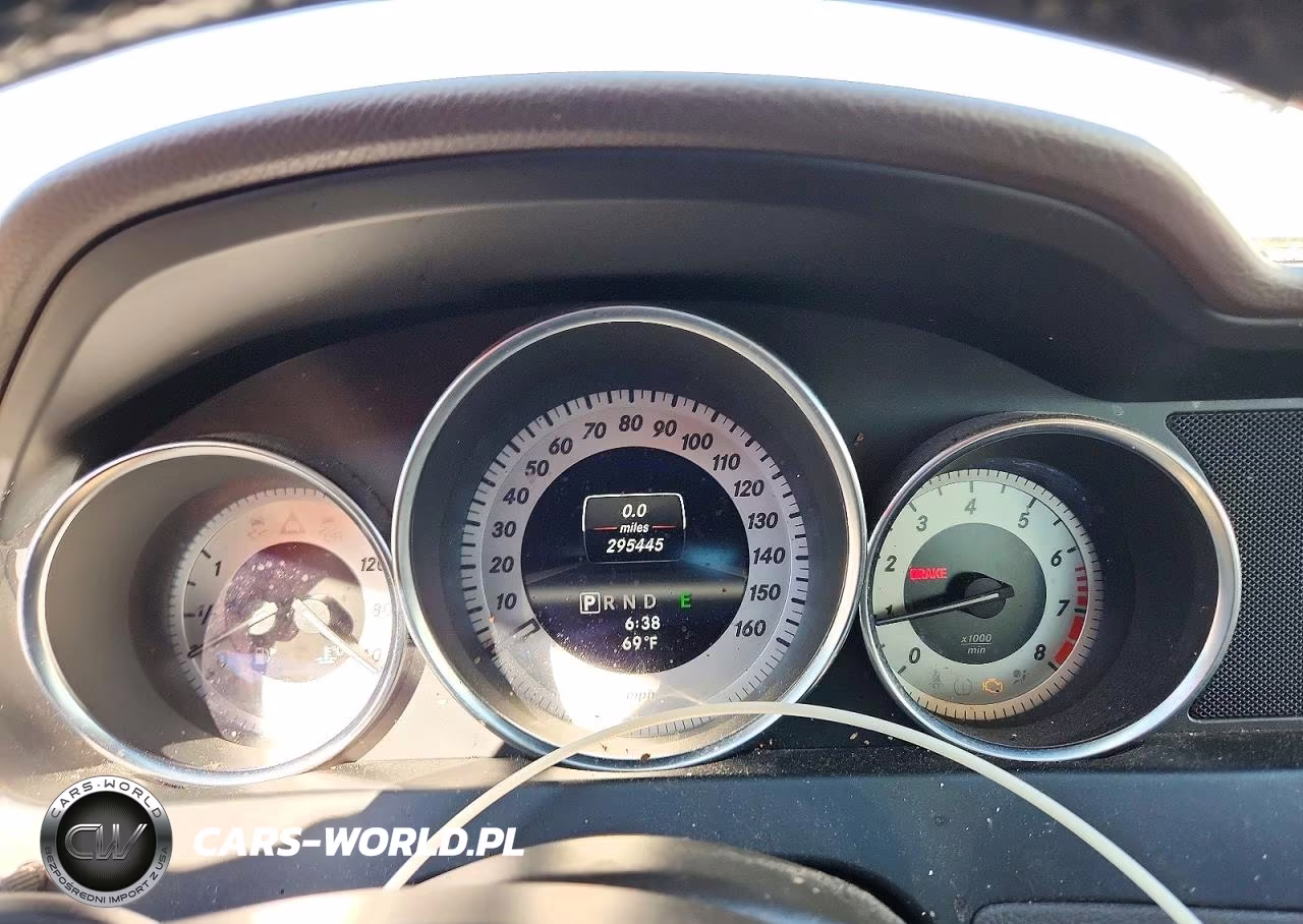 2013 Mercedes-Benz C 300 4Matic VIN:WDDGF8AB7DR257448 - 9