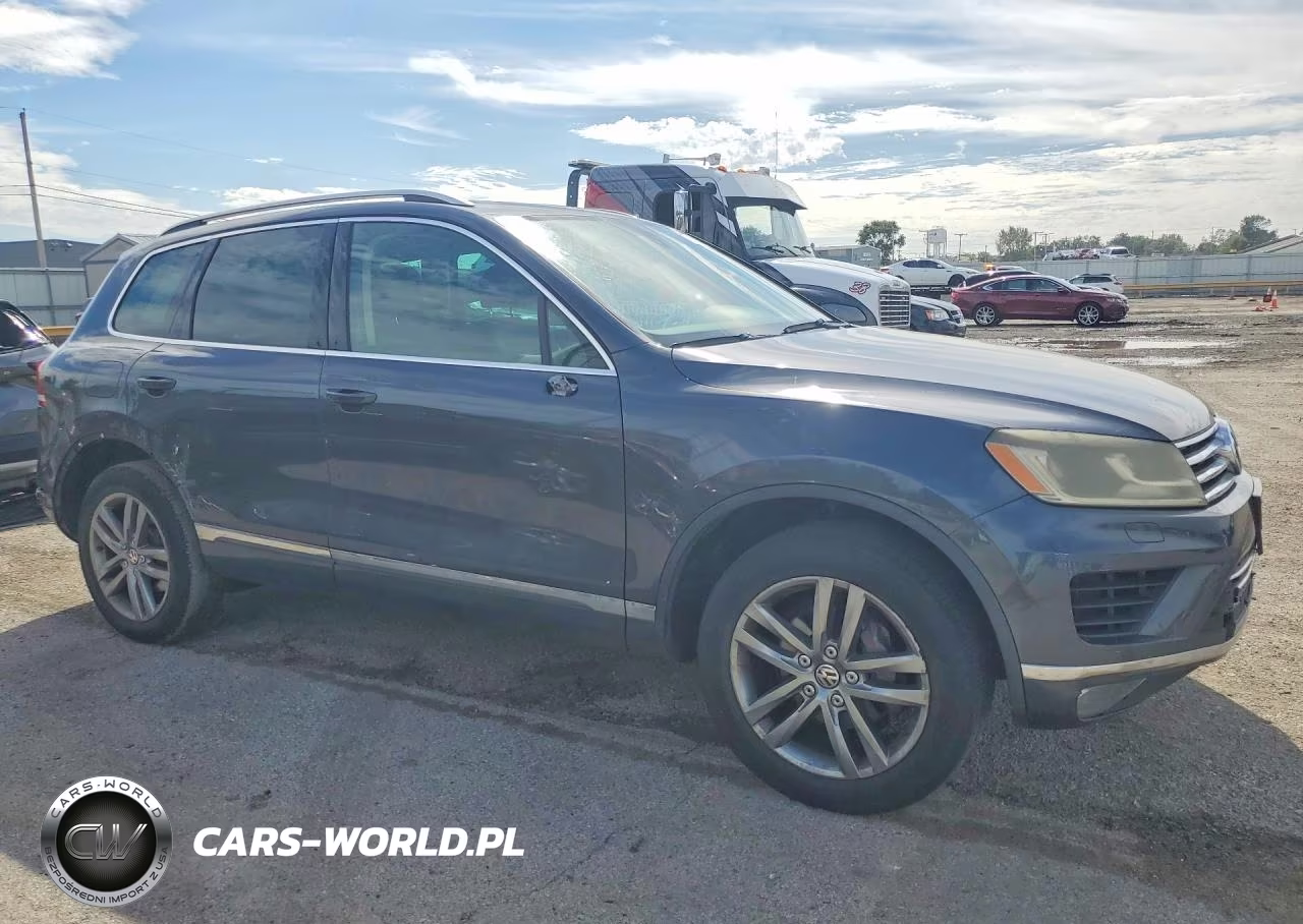 2015 Volkswagen Touareg V6 Tdi VIN:WVGEP9BPXFD002657 - 4