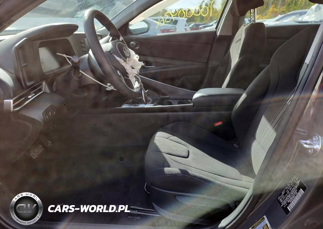 2026 Hyundai Elantra Hybrid Blue VIN:KMHLM4DJ6TU206041 - 7