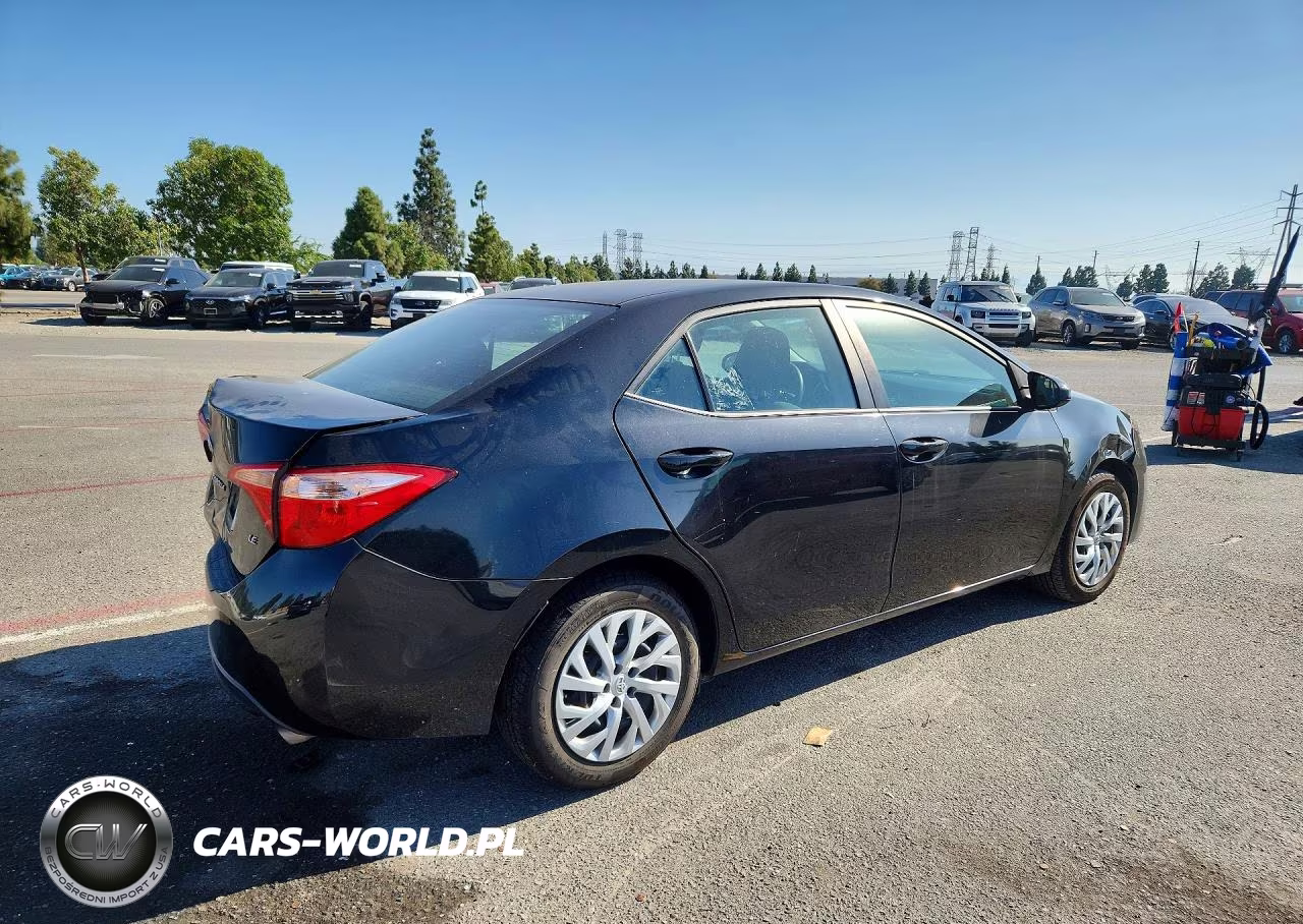 2019 Toyota Corolla Le VIN:5YFBURHE9KP893487 - 3
