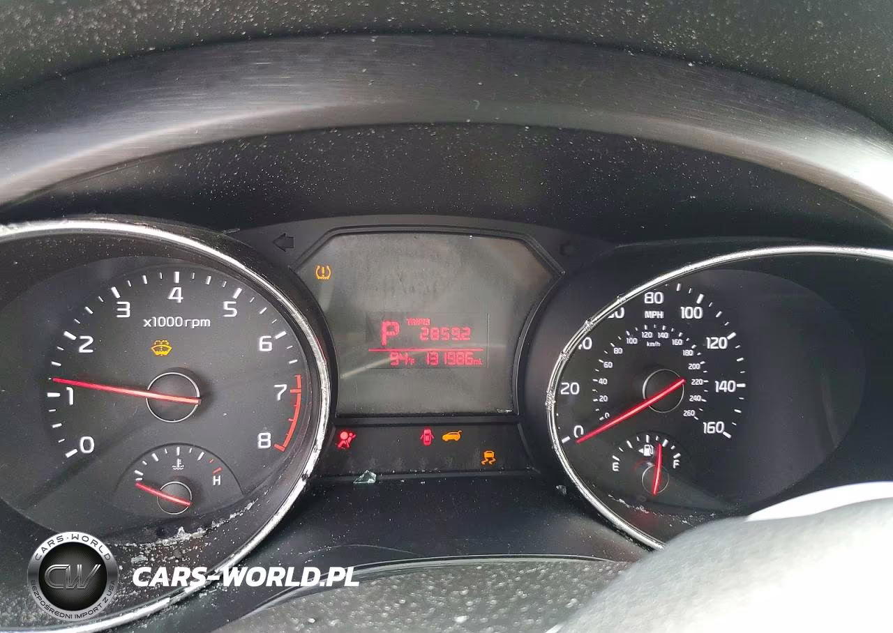 2016 Kia Sedona Lx VIN:KNDMB5C11G6196342 - 9