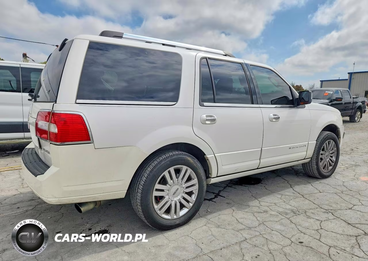2010 Lincoln Navigator VIN:5LMJJ2H5XAEJ11374 - 3