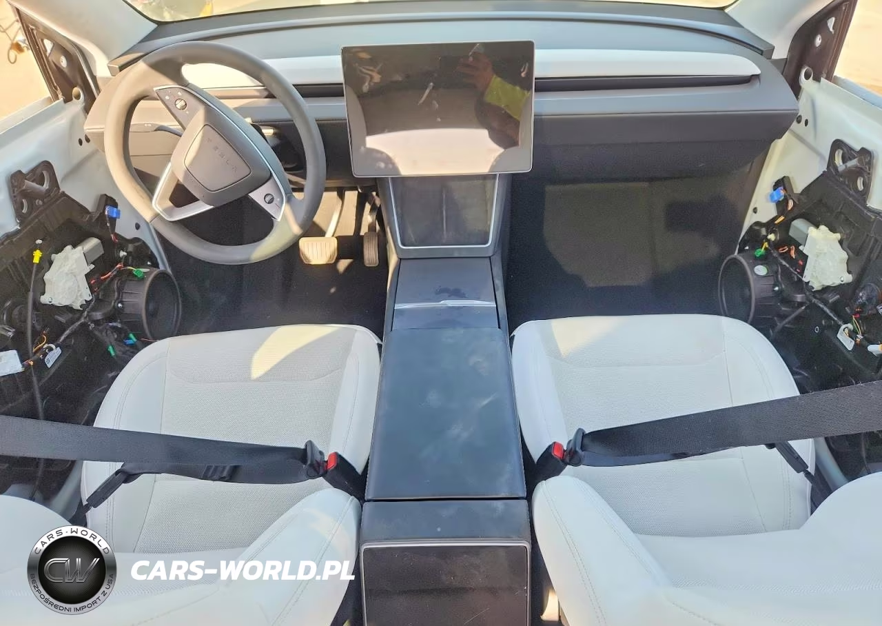 2026 Tesla Model Y VIN:7SAYGDEE7TF424682 - 8