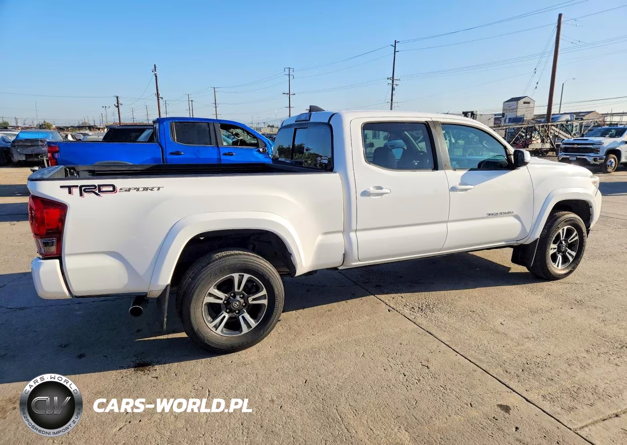 2017 Toyota Tacoma Trd Sport VIN:3TMBZ5DN4HM008953 - 3
