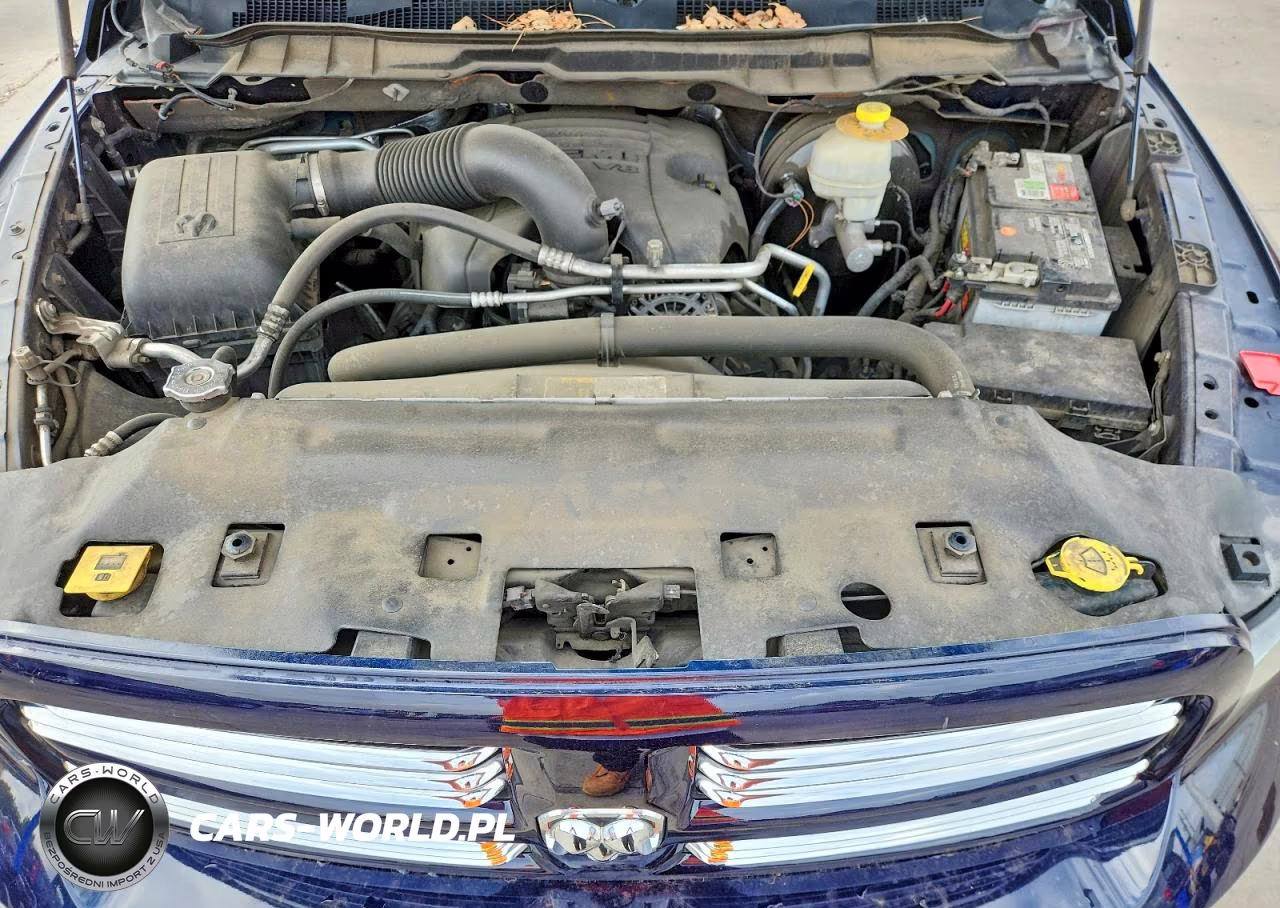 2015 Ram 1500 Sport VIN:1C6RR7MT2FS507285 - 11