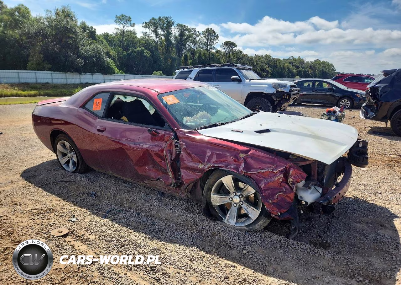 2019 Dodge Challenger Sxt VIN:2C3CDZAG0KH669082 - 4