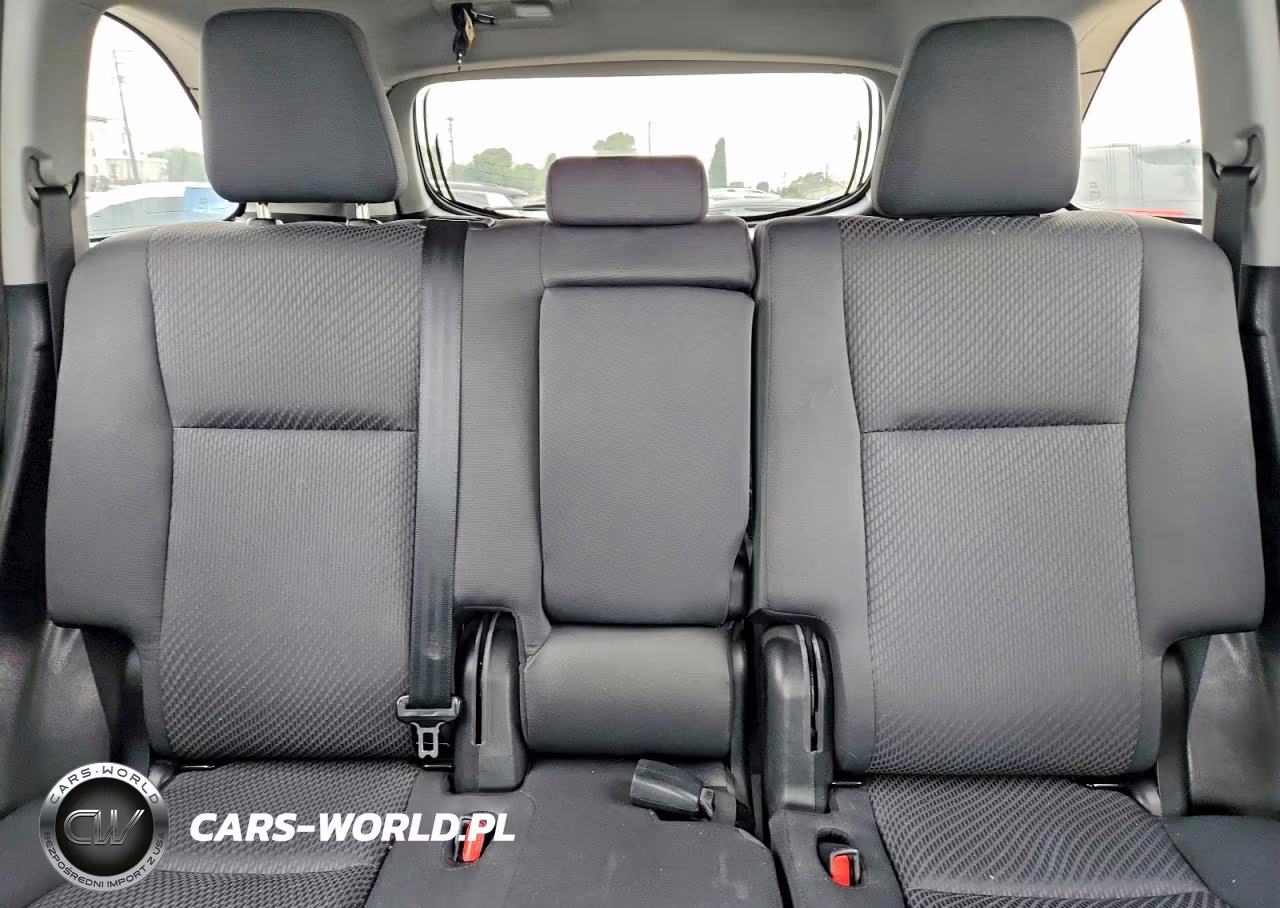 2018 Toyota Highlander Le VIN:5TDZARFH1JS038650 - 10