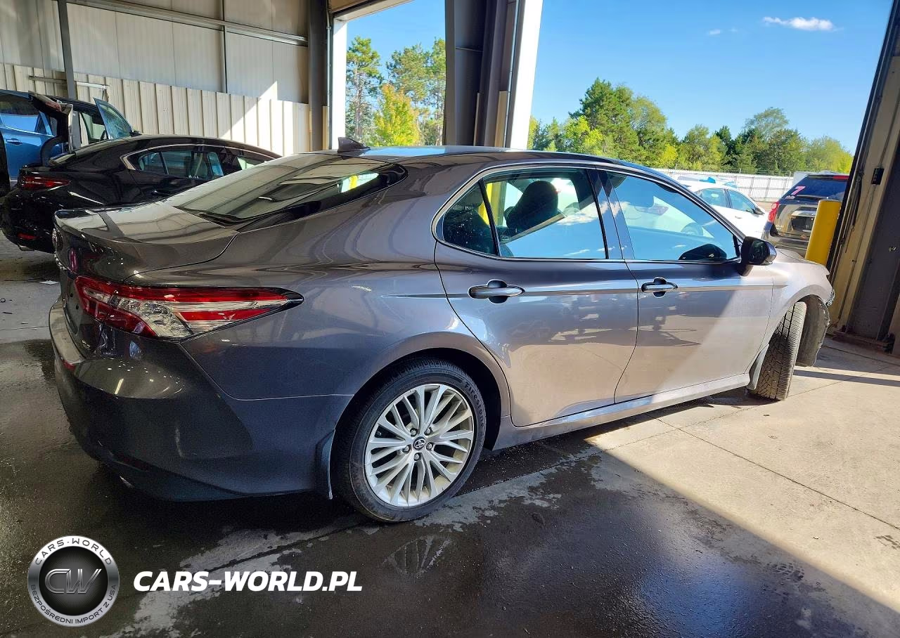 2020 Toyota Camry Xle VIN:4T1F11AK8LU883304 - 3