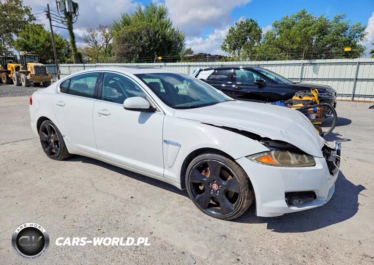 2013 Jaguar Xf VIN:SAJWA0ES6DPU03836 - 4
