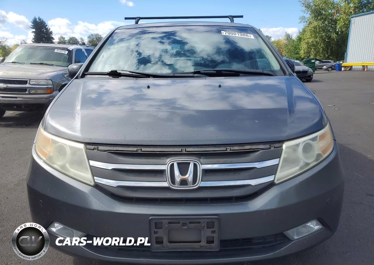 2011 Honda Odyssey Touring VIN:5FNRL5H92BB105061 - 5