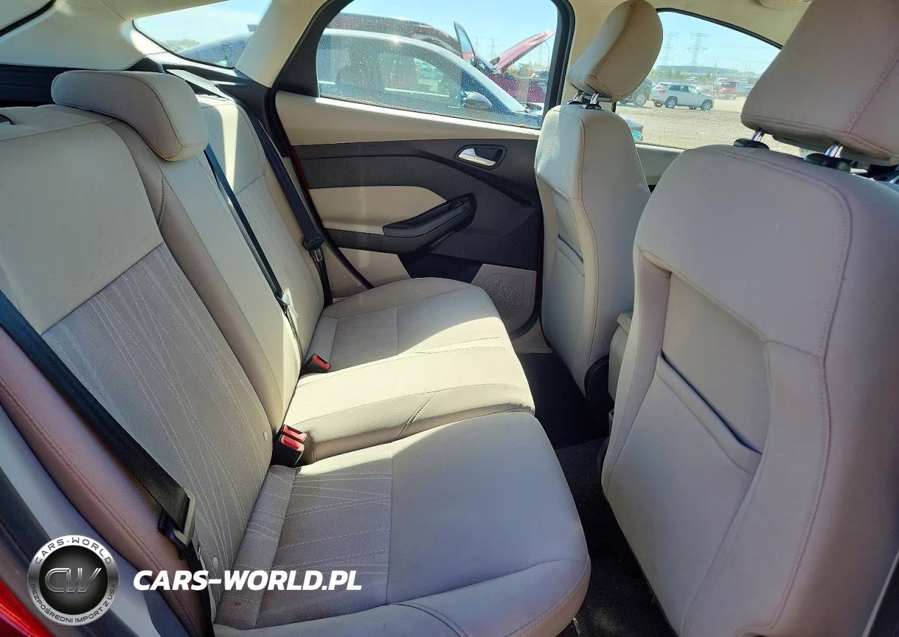 2017 Ford Focus Se VIN:1FADP3K2XHL232375 - 10