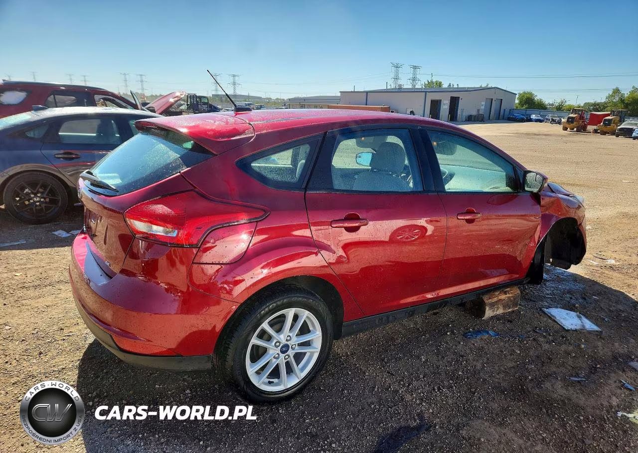 2017 Ford Focus Se VIN:1FADP3K2XHL232375 - 3