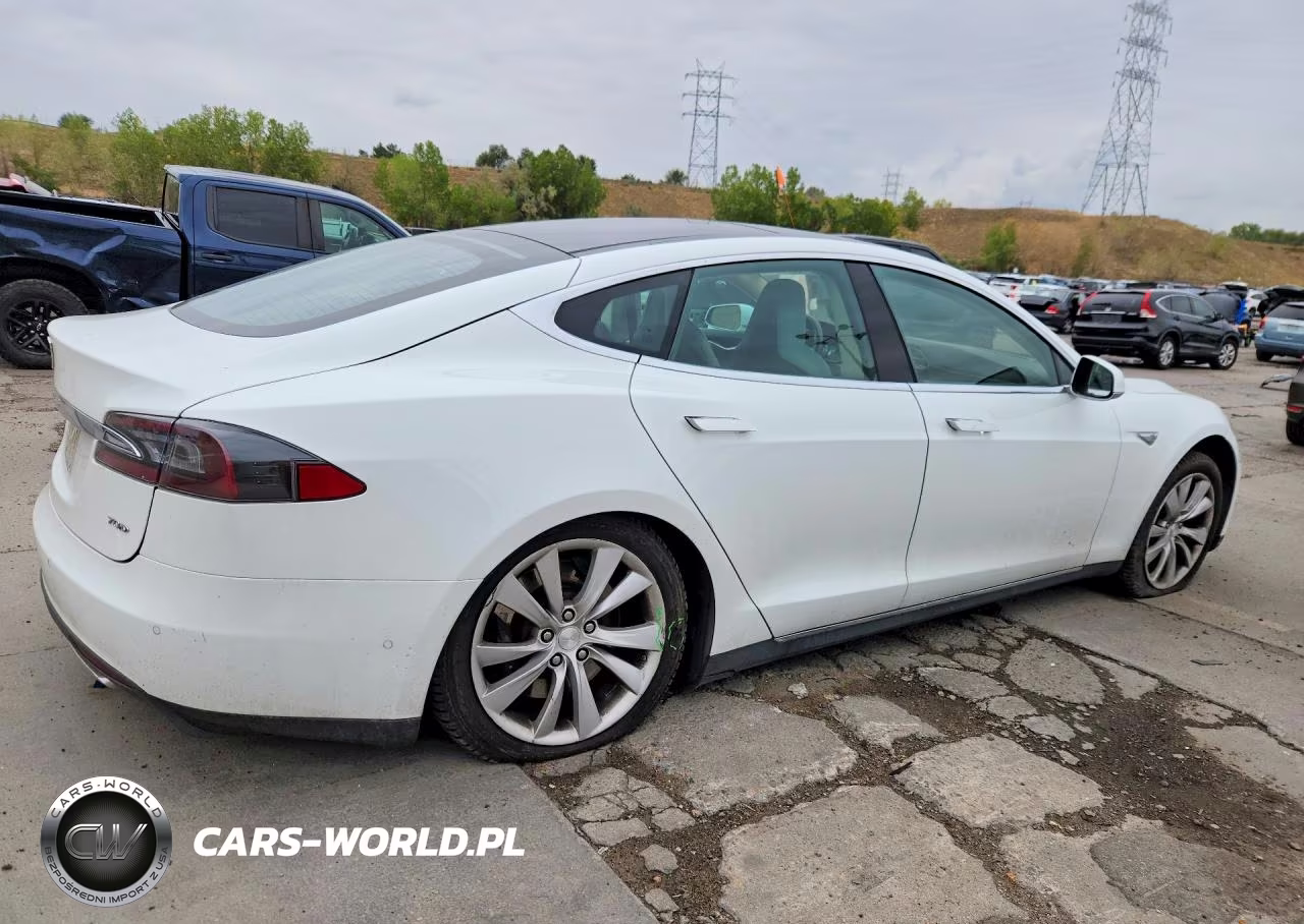 2015 Tesla Model S 70D VIN:5YJSA1S23FF091544 - 3