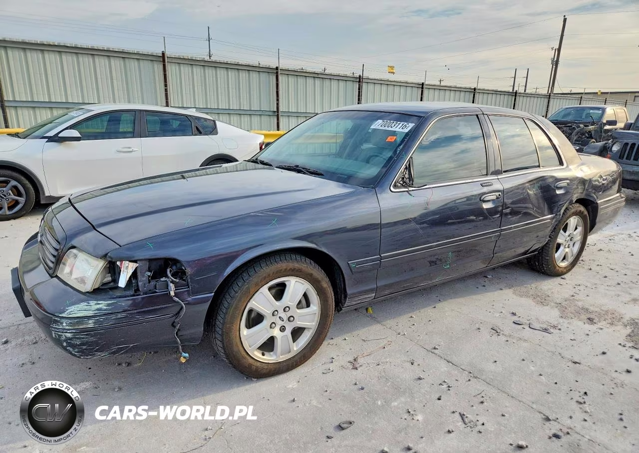 2004 Ford Crown Victoria Lx