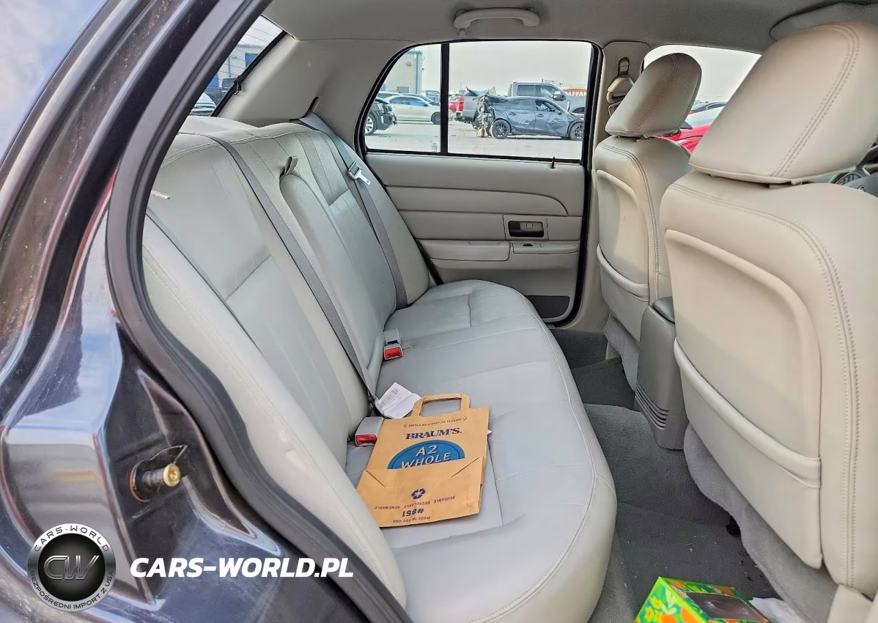 2004 Ford Crown Victoria Lx VIN:2FAHP74W44X180912 - 10
