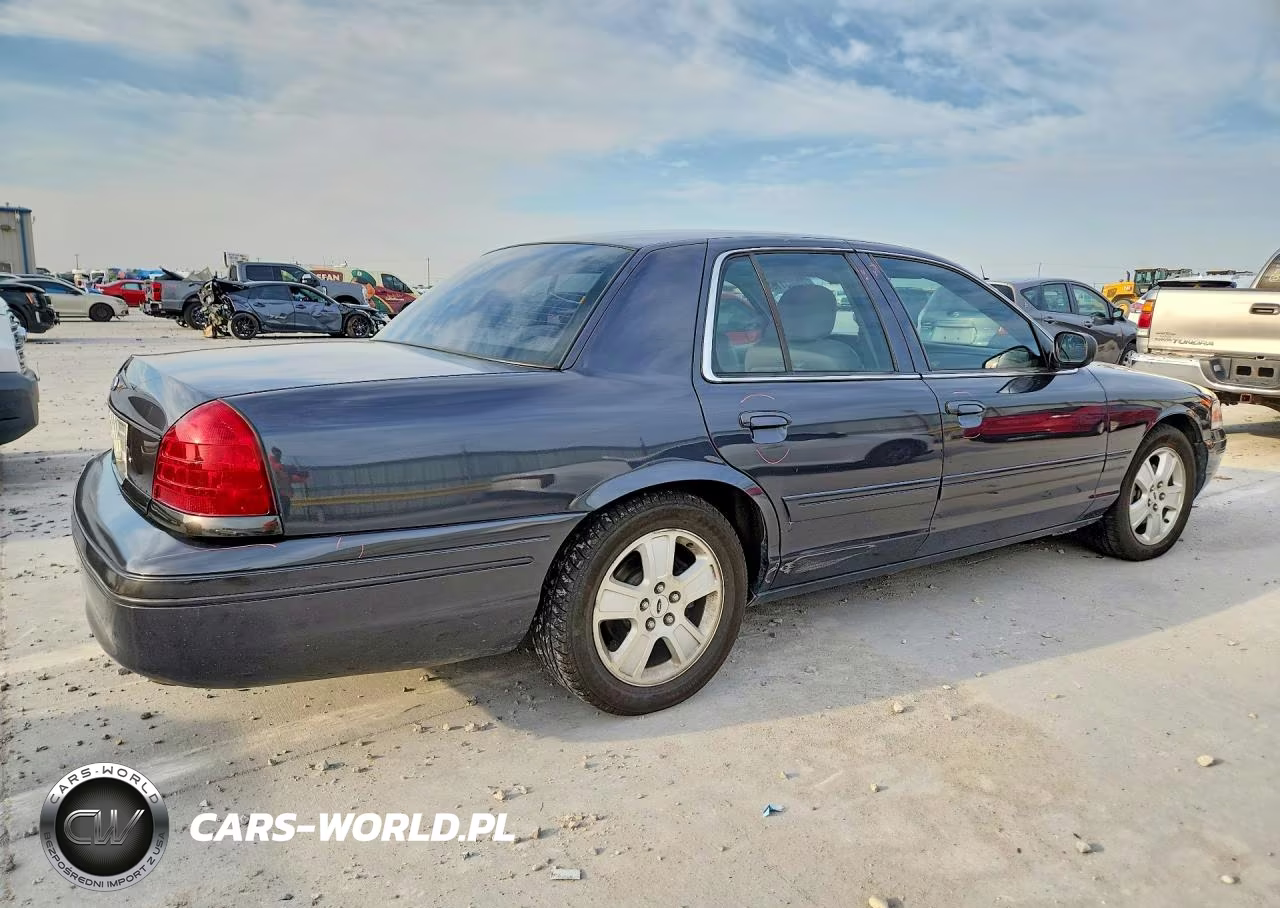 2004 Ford Crown Victoria Lx VIN:2FAHP74W44X180912 - 3