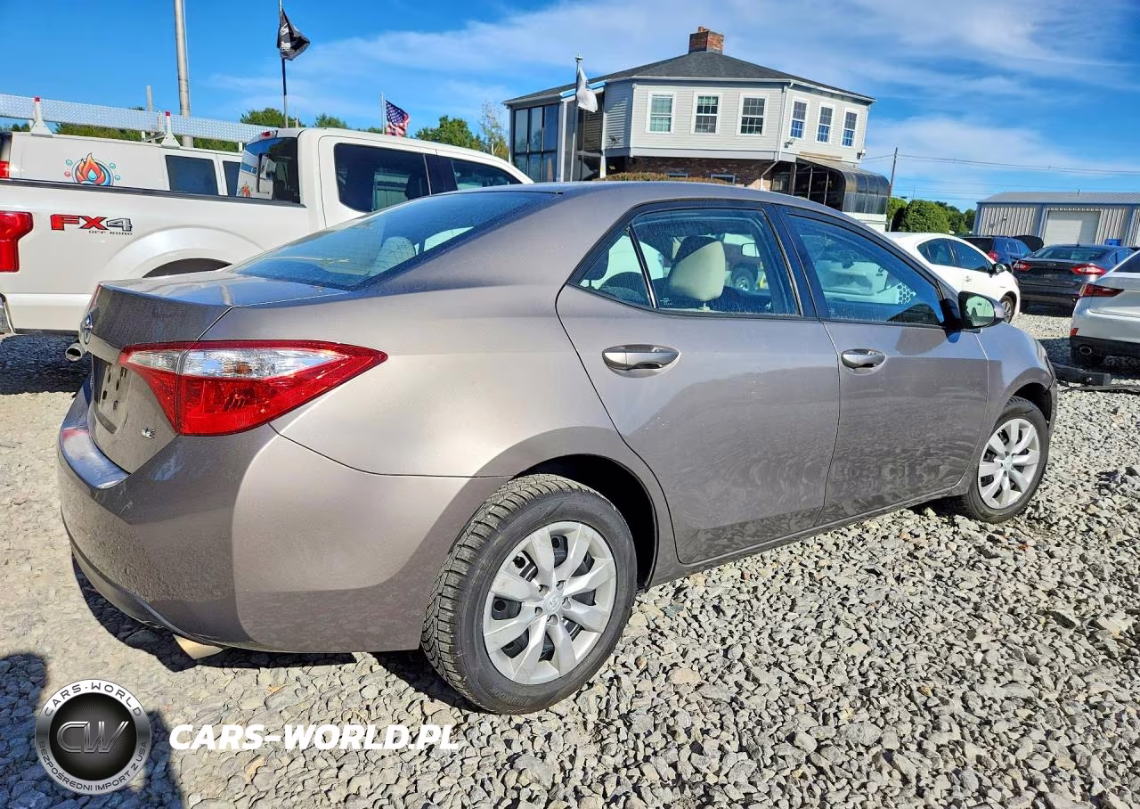 2016 Toyota Corolla Le VIN:2T1BURHE2GC687824 - 3