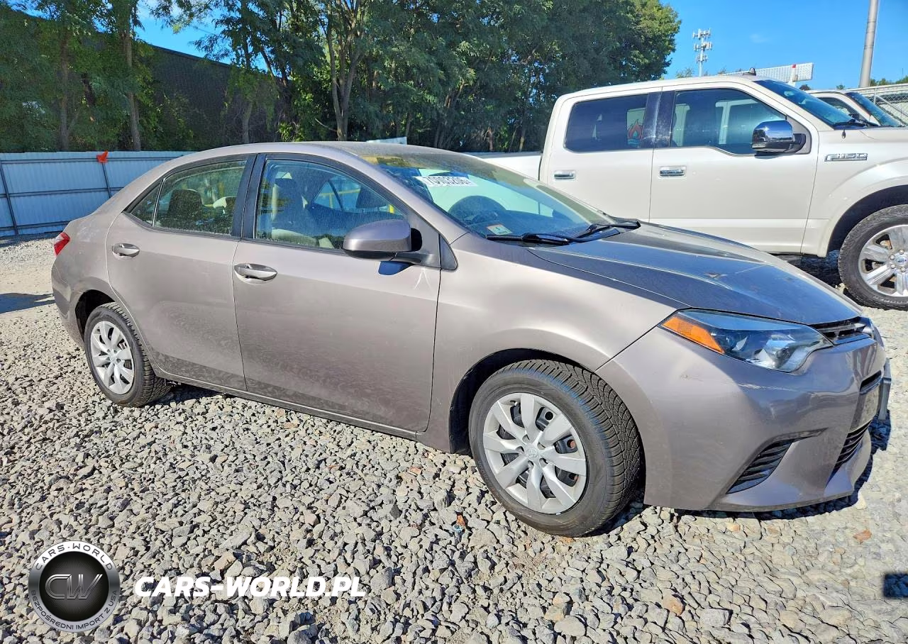 2016 Toyota Corolla Le VIN:2T1BURHE2GC687824 - 4
