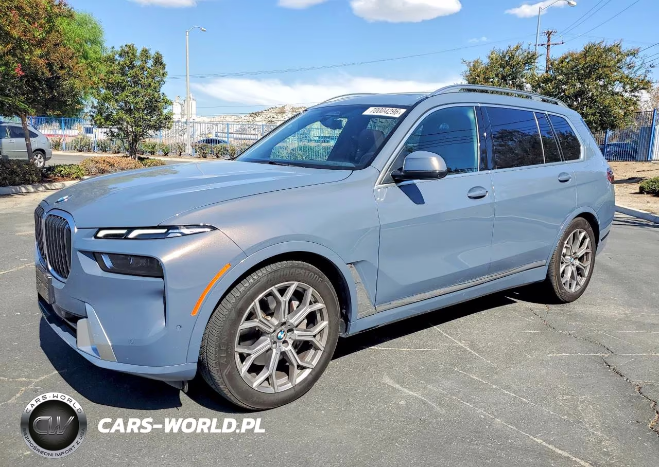 2025 BMW X7 xDrive40I