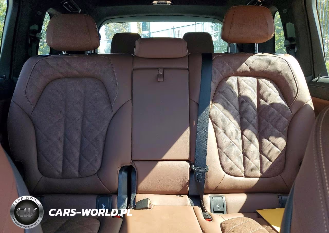 2025 BMW X7 xDrive40I VIN:5UX23EM03S9000532 - 10