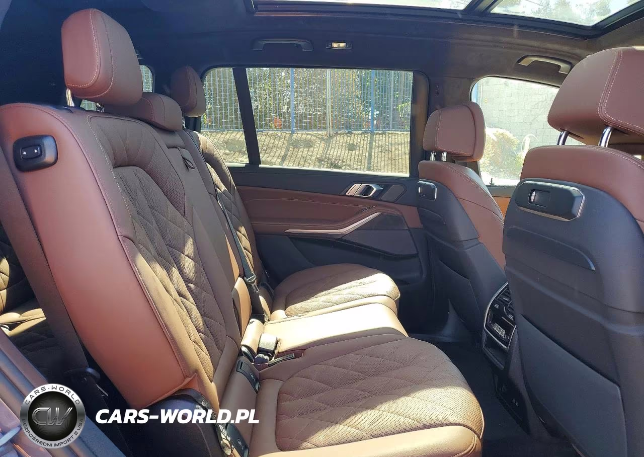 2025 BMW X7 xDrive40I VIN:5UX23EM03S9000532 - 11