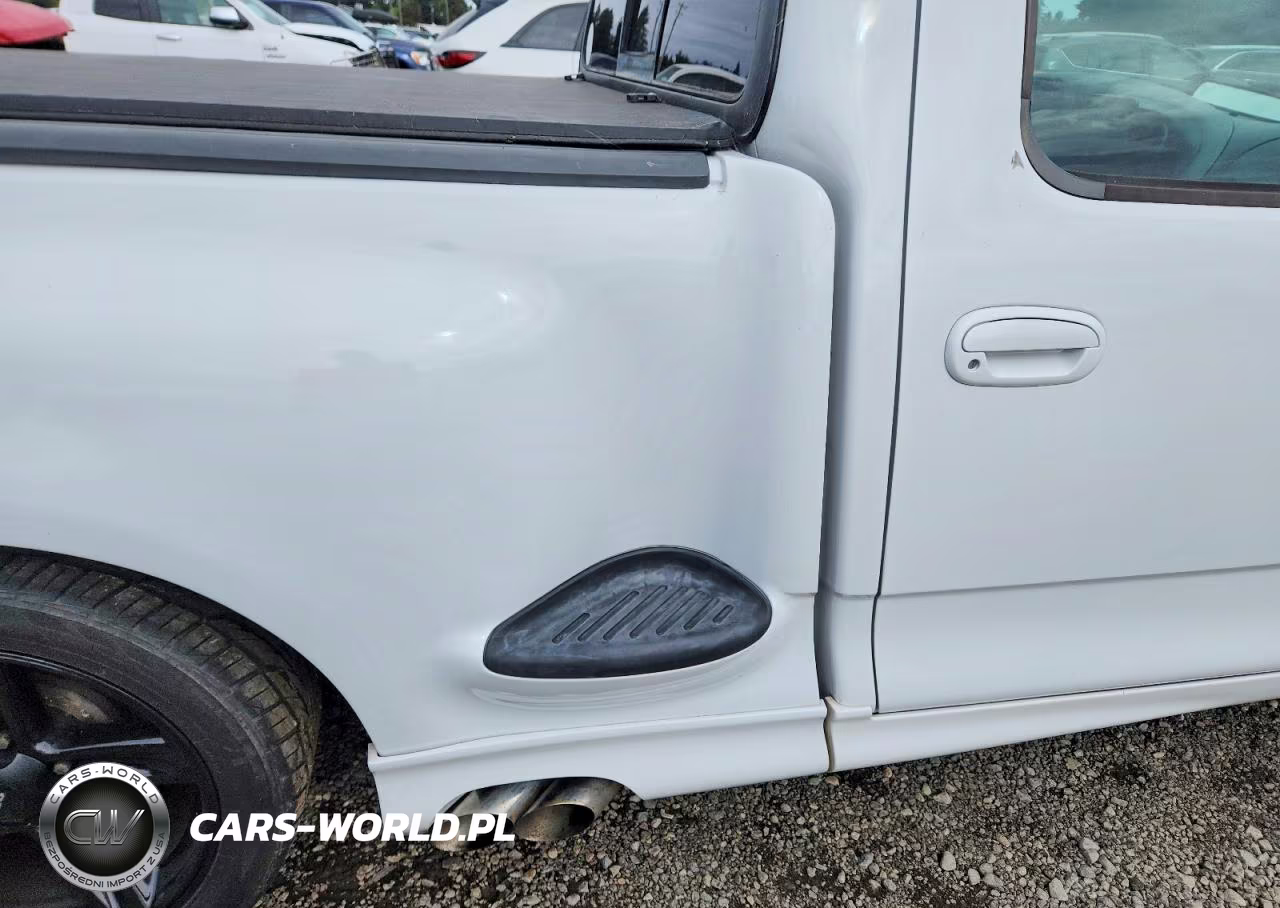 2003 Ford F150 Svt Lightning VIN:2FTRF07353CA82925 - 10