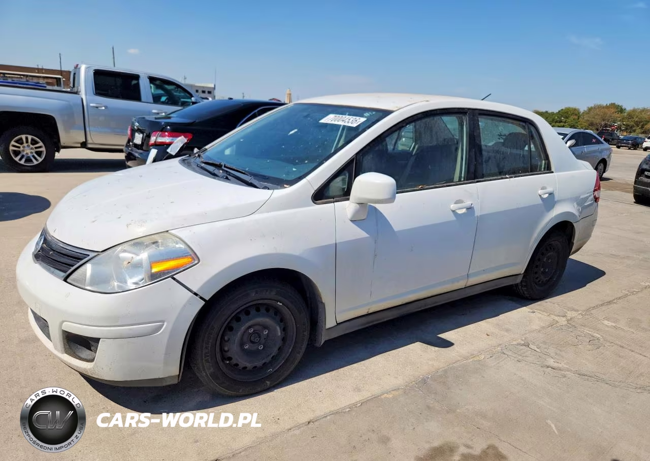 2011 Nissan Versa 1.8 S