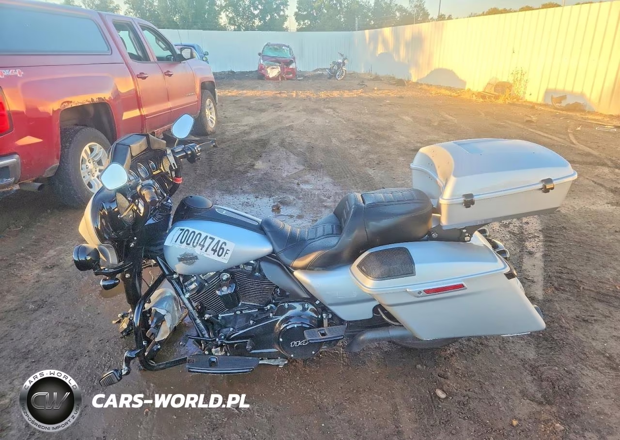2019 Harley-Davidson Flhxs VIN:1HD1KRP14KB664647 - 3