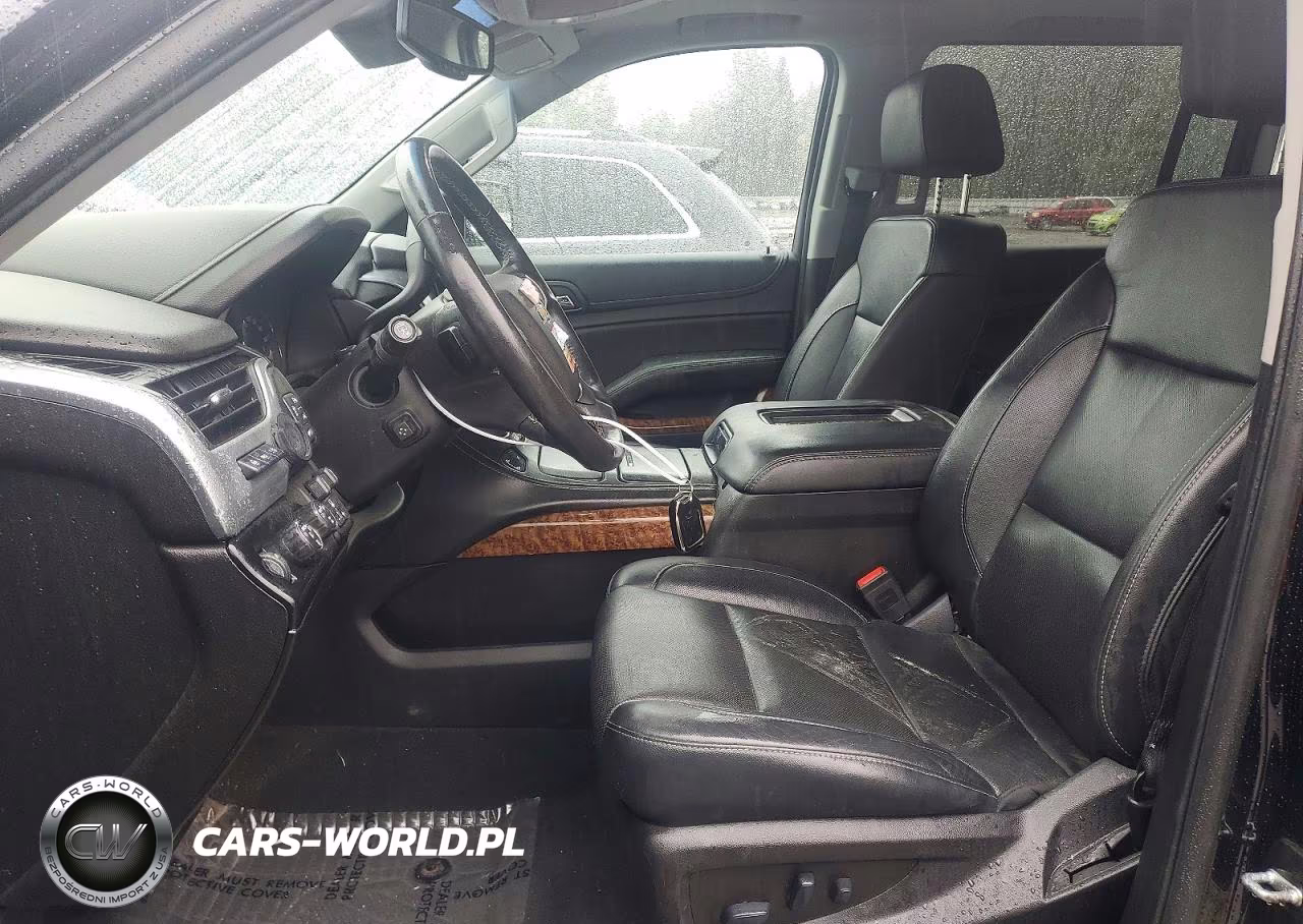2019 Chevrolet Suburban K1500 Premier VIN:1GNSKJKJ9KR184844 - 7