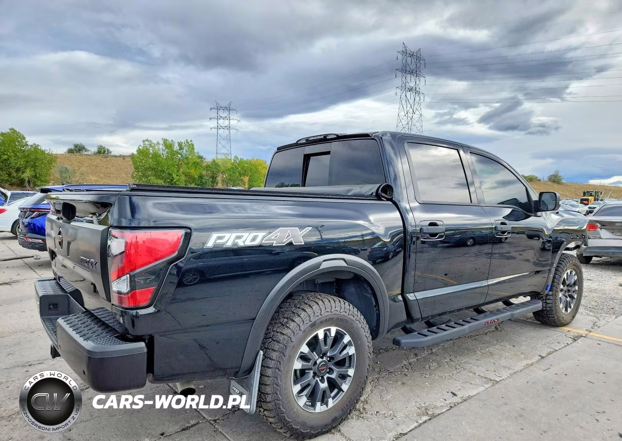2021 Nissan Titan Pro-4X VIN:1N6AA1ED0MN525925 - 3
