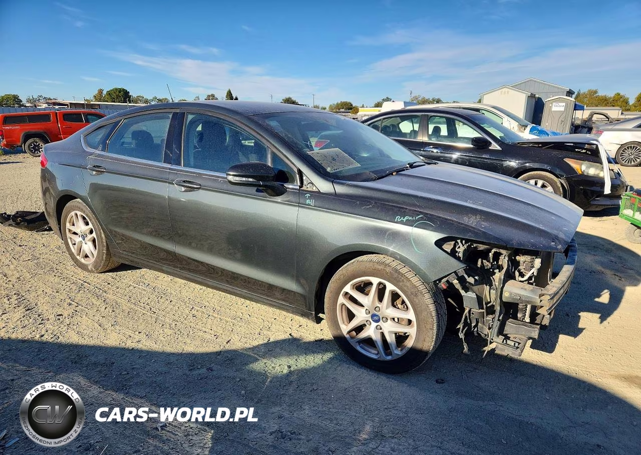 2015 Ford Fusion Se VIN:3FA6P0H77FR181281 - 4