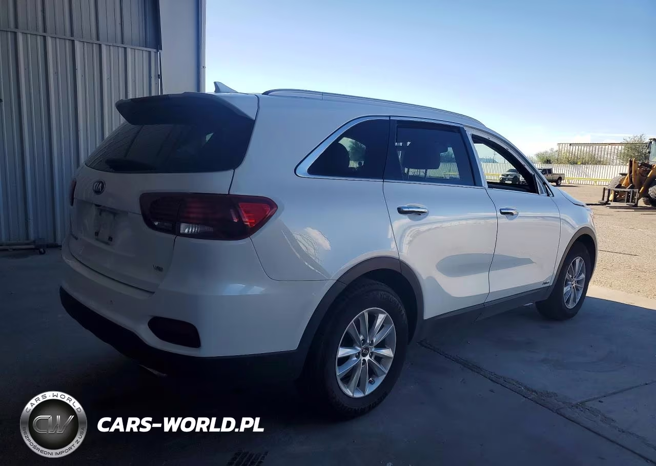2019 Kia Sorento Lx V6 VIN:5XYPGDA51KG479179 - 3