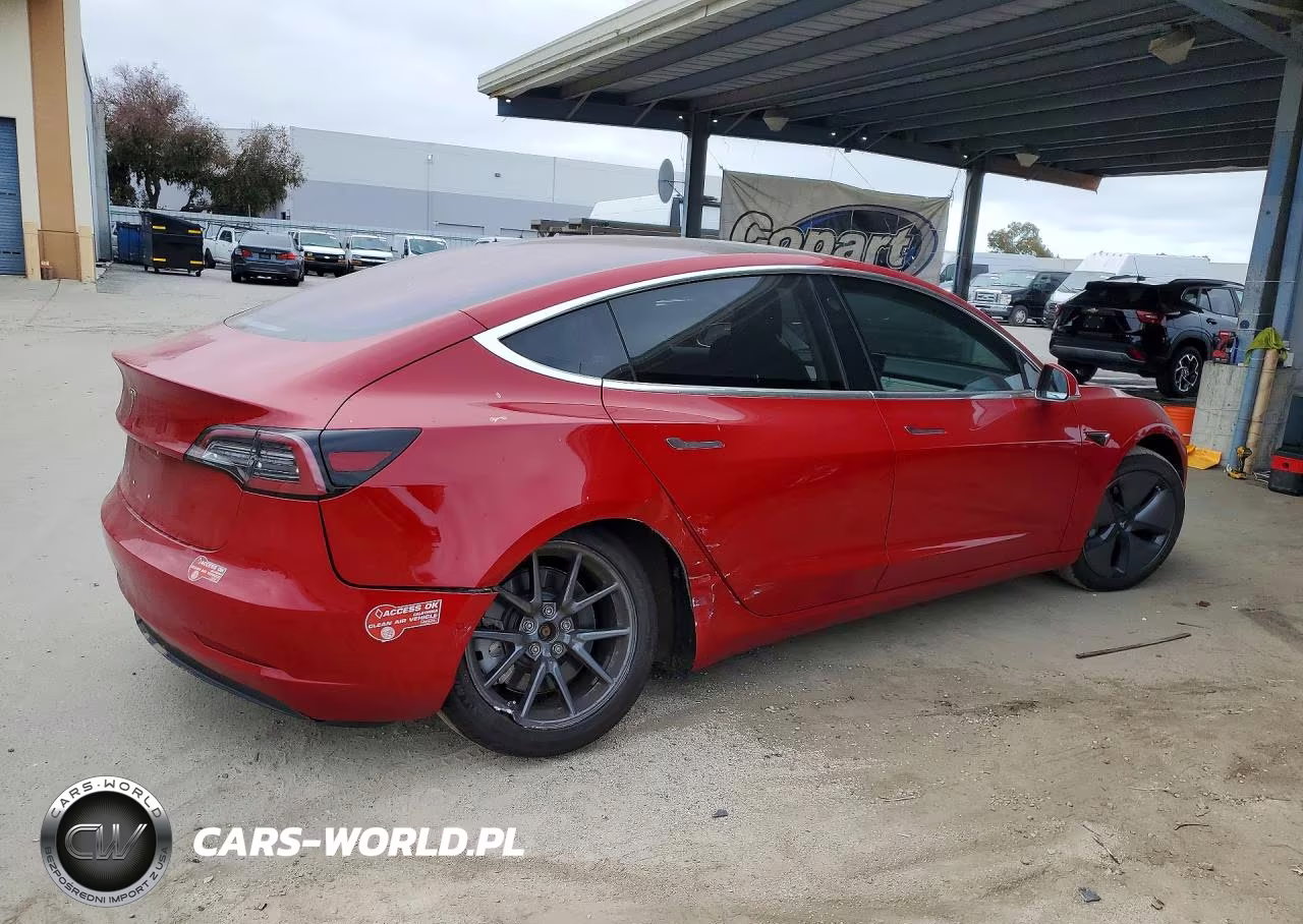 2018 Tesla Model 3 VIN:5YJ3E1EA0JF016739 - 3