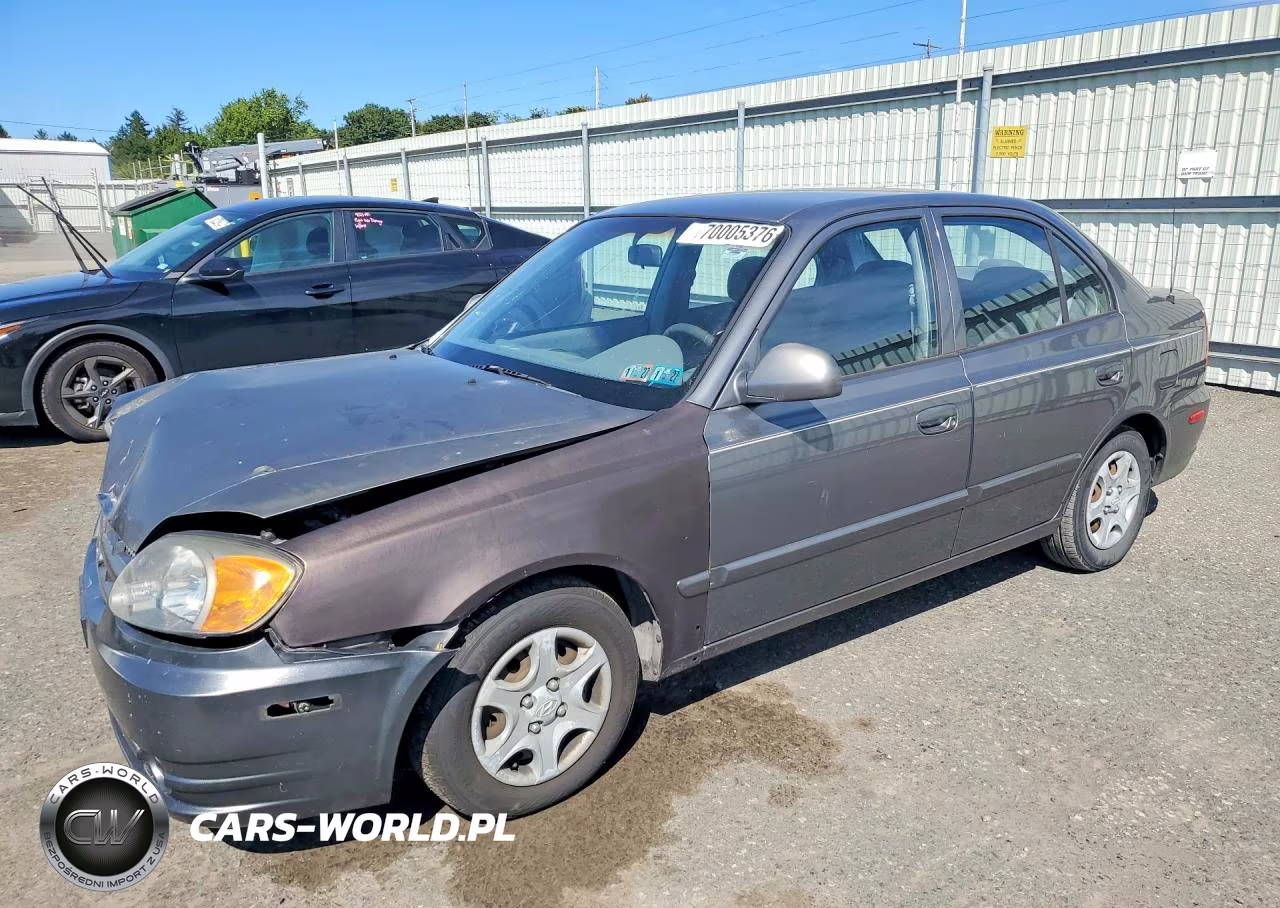2005 Hyundai Accent Gls VIN:KMHCG45C75U647185 - 1