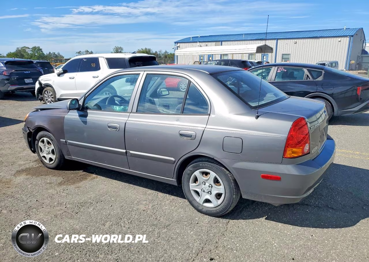 2005 Hyundai Accent Gls VIN:KMHCG45C75U647185 - 2